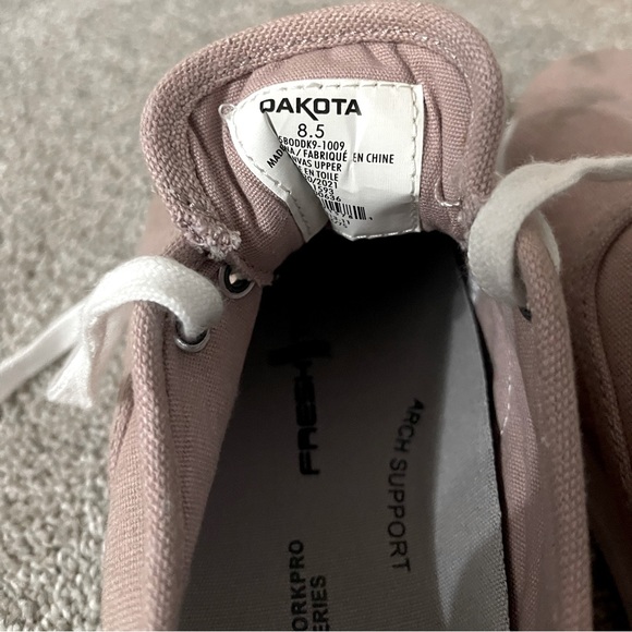 Woman’s Steel Toe PINK Canvas Shoes - Picture 2 of 3